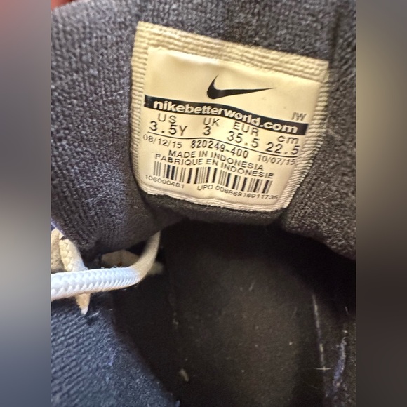 Nike Penny Sneakers - Picture 3 of 4